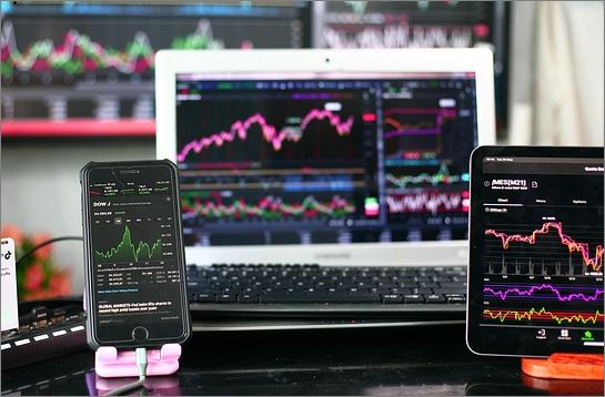 Η στρατηγική ‘carry trading’ αναφέρεται στα οφέλη από τη διαφορά επιτοκίου μεταξύ δύο νομισμάτων...