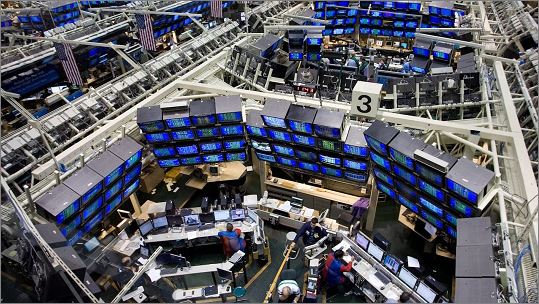 Το κυνήγι των εντολών αποτελεί μια ιδιαίτερα συνηθισμένη πρακτική σε αγορές όπου παρατηρείται υψηλή μόχλευση του επενδυτικού κεφαλαίου.. Το κυνήγι των εντολών αποτελεί μια ιδιαίτερα συνηθισμένη πρακτική σε αγορές όπου παρατηρείται υψηλή μόχλευση του επενδυτικού κεφαλαίου..